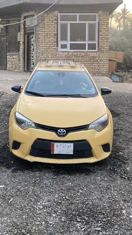 السلام عليكم 
كورلا 2015 رقم بغداد أنكليزي
مصفره هيئه وغرامات 
سياره جاهزه كل نقص مابيه 
حادث جاملغ خلفي بدون دواخل 
مكينه قبل شهرين بدلته مال 19
كير ادامه كامله مسويله 
تخم تاير تحويره وياهه مافتحه 
تدفئه تبريد شغال 
ويبقه شوف العين تجي وشوف 
مكان السياره كربلاء 
***********
السعر 128وبيه مجال
