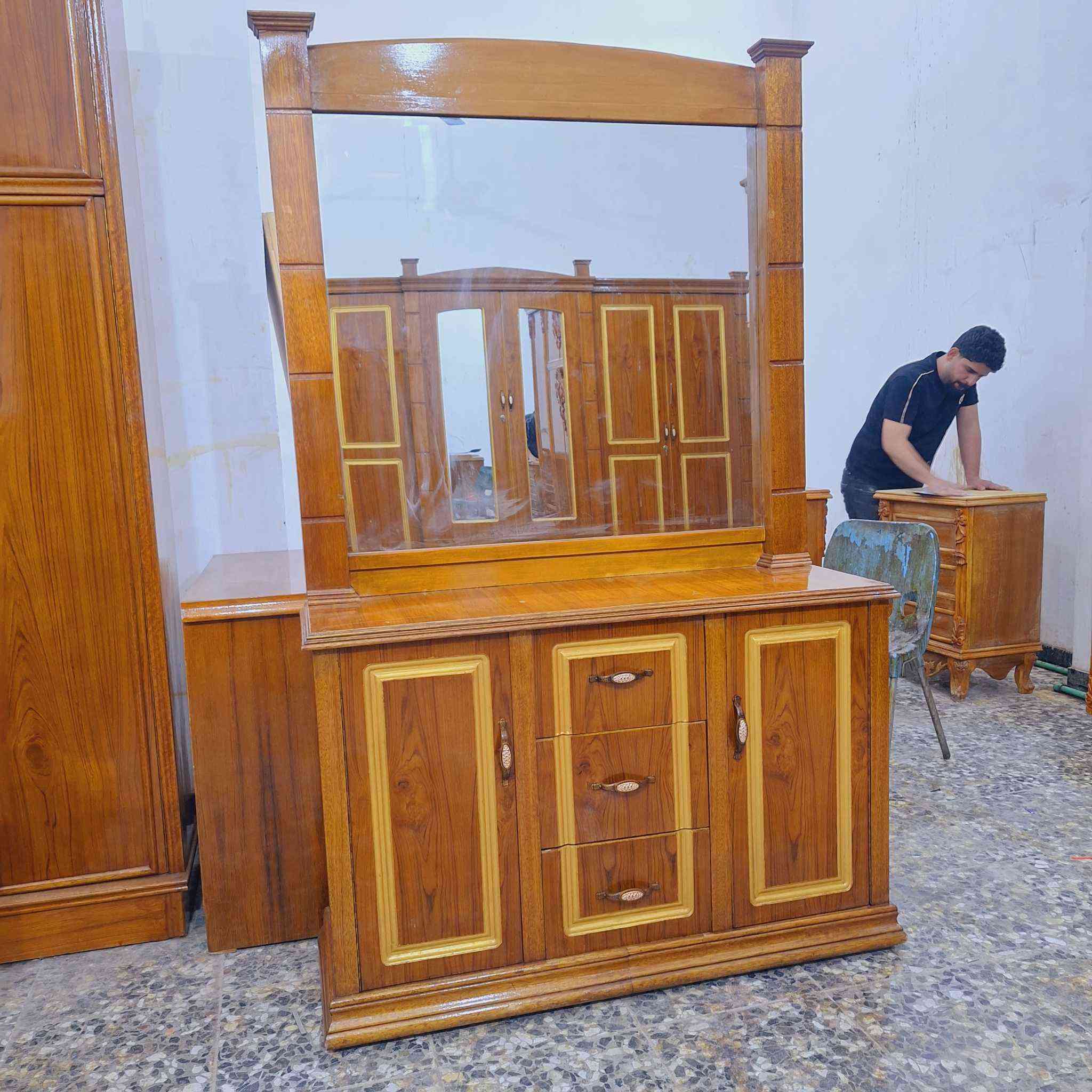 گتلكم اجيبلكم غرف ممطروقه جمال وشغل ثقيل امانه الله ورسوله غرفه متعوب عليها🥀💥
الحجز الأولوية بمراسلة 💭💥 
غرفه ام ٦ ملحق داخلي غرفه جدآ ثقيله 
الوجه 5ملم والداخل 5ملم
 القاعده والسكف بلوك صاج 
التوج عضم جاوي فلات دزاين إيطالي  
توصيل بغداد مجاني محافظات بكروه عنوان البلديات 💥 🚛 
‏‪+964 777 483 6138‬‏
ملاحظه/ الي يدورون غرف مناسبه بسعر كنتور لتخابروني رجاءا لان غرفه مبينه متعوب عليها وربي يحفظكم


**إذا كنت صاحب هذا الإعلان وتريد حذفه لأي سبب، رجاءا أرسل رسالة إلى الدعم الفني**