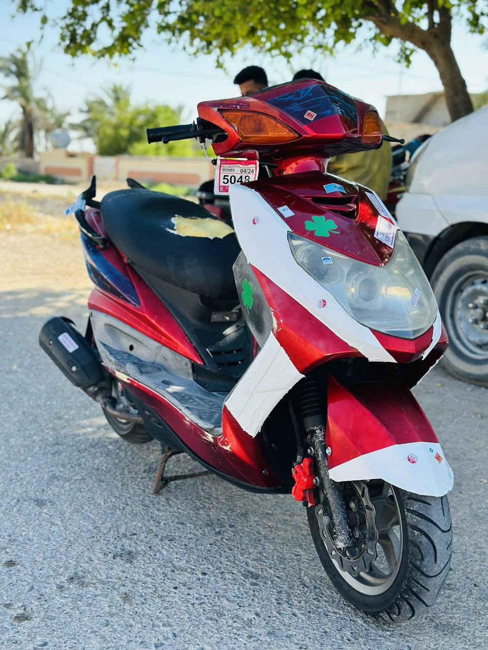 السلام عليكم دراجه سكنس فحل للبيع دراجه حلوه مابيهه نقوصات كهربائيات كلهه شغاله السعر 400 وبيهه مجال حك الجيه للاستفسار*********** مكان بعقوبة
