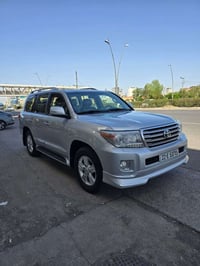 لاندكروزر VXR V8 • فول اوبشن • ٢٠١٥