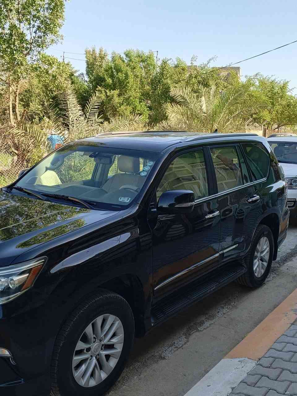 لكزز فخامة اليابان 🇯🇵 (2015 / GX460)
رقم أربيل شمالي باسمي – جاهز نقل فوري

اللون : أسود ملكي 🖤
8 سلندر قوة وأداء يثبت نفسه

الضرر : بند + جامرلغ خفيف
بدون دواخل الشاصي سليم
الإيرباك ما طاك وسليم ✔️

فول مواصفات – أعلى فئة 
السيارة نظيفة جداً، جاهزة ما تحتاج شي
مكفولة من كلشي وتفحص وين ما تريد

السعر: 300 ورقة
المجال بسيط جداً للجادين فقط

عنواني ديالى بعقوبة التحرير ***********
