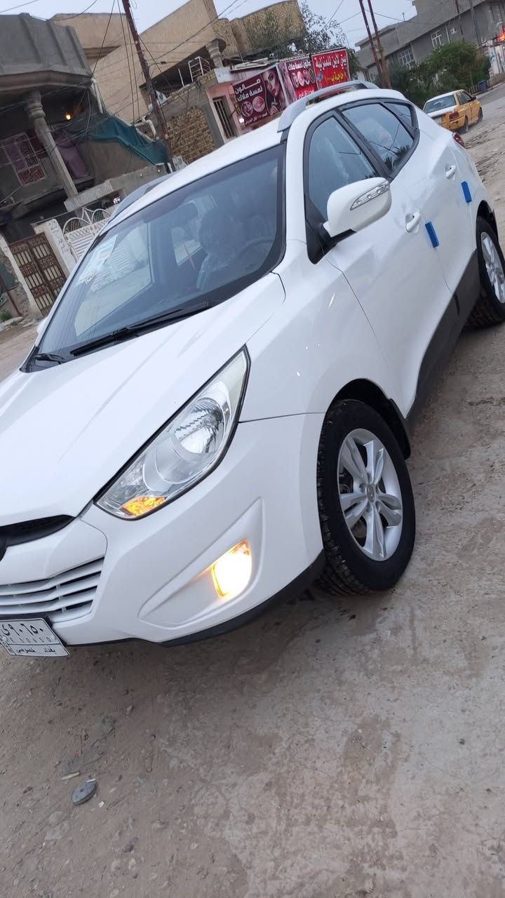 توسان 2013 خليجية سياره جديدة مكينة وكير وحدادية وتبريد وتدفئة وتخم تاير كل جديد صبغ جاملغ خلفي فقط أثر شخط وباقي كفالة عامة السعر 109 رقم بابل بأسمي مكان السيارة حلة رقم الهاتف ***********
