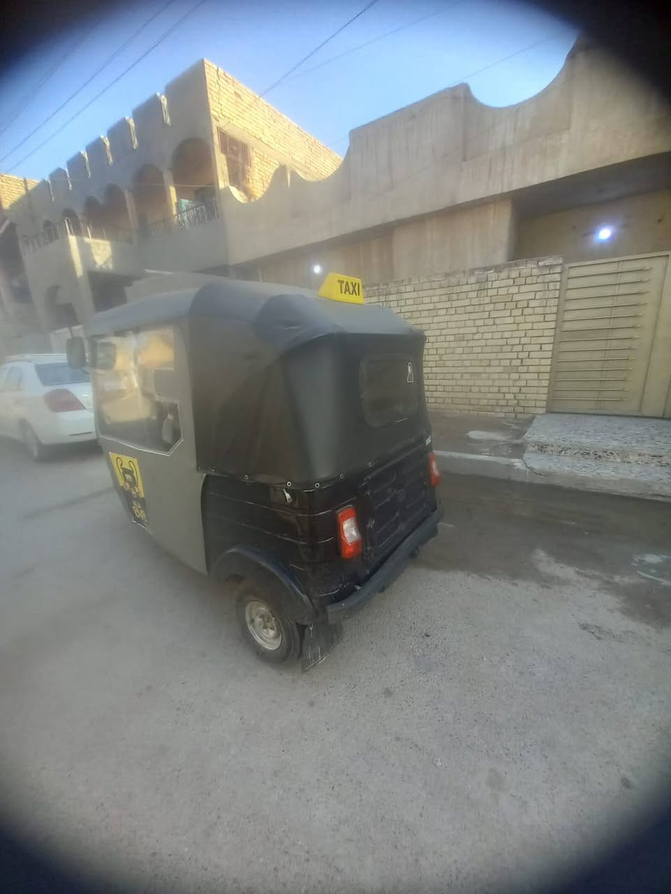 سلام عليكم تكتك لبيع 2017 دخول ال2018 تكتك جاهزه الخير خير من الله محرك اواكسن اوكهربائيات كله شغال محرك بيهه 20 تكتك مال خبزه .. اوراق وصل كربلاء جاهزه. الترقيم . السعر 4مليون بيهه مجال قليل كلش تكتك احله من الصور ... الزعفرانيه ***********
