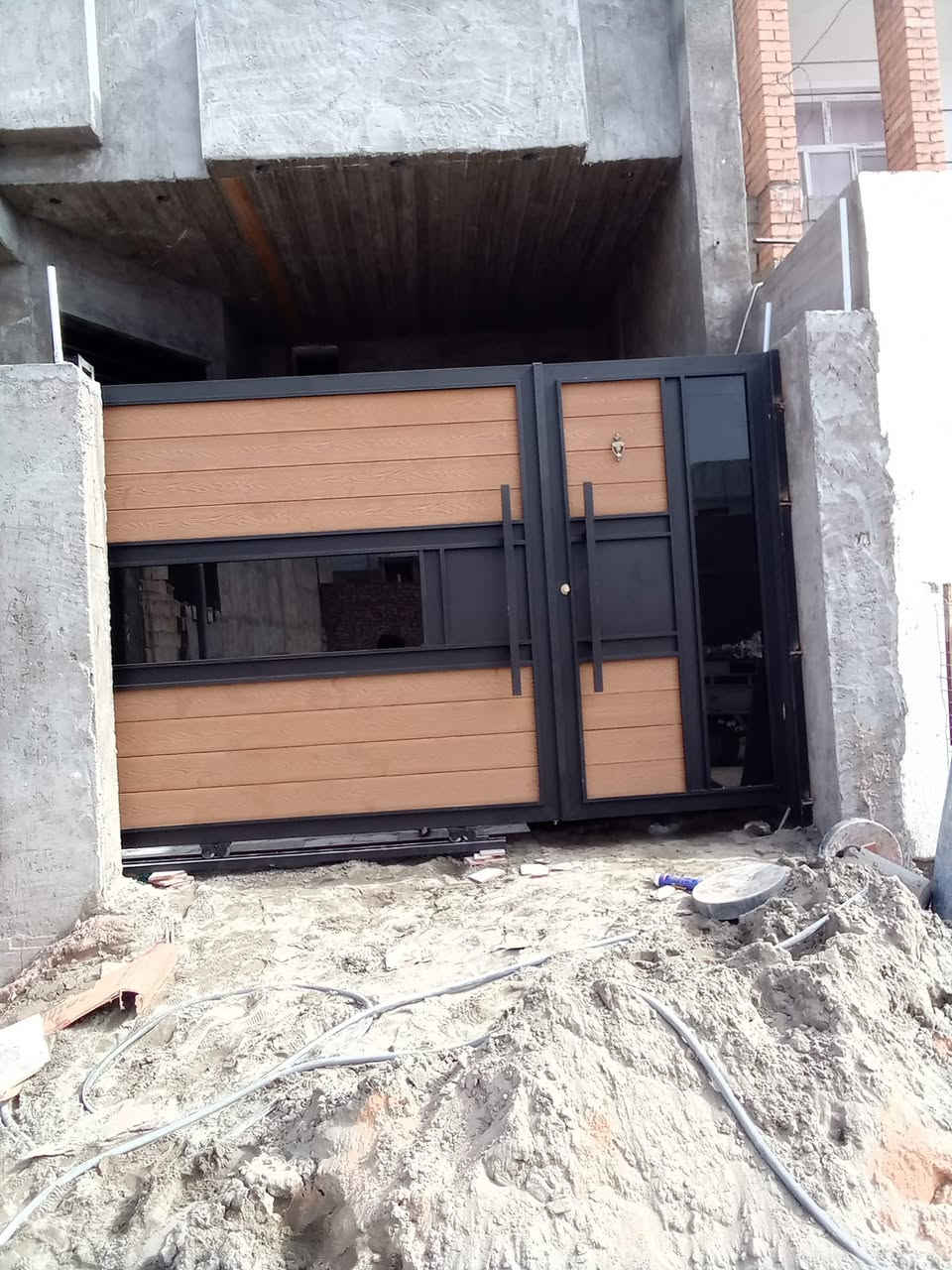 بسم الله رحمن الرحيم تعلن حدادة الغريري عن تخفيض الاسعار باب كندور قياس 150×3 سعرة راح 330 الف بدال 450 الف مصبوغ اساس  كامل / بوب مناور قياس 110×3اسعارهن راح تكون 185/بدال 230 الف مصبوغ اساس
شبابيك قياس 150×250 اسعارهن راح تكون 150 الف. بدال 175 الف بدون تغليف جنل مصبوغات اساس

ابواب سلايت نظام تشطيب قياس 3ونص اسعارهن 625 الف بدال 750 الف

ابواب نظام لامبري قياس 110 ×3اسعارهن راح تكون 220 بدال 260 مصبوغ اساس ولون

ملاحظه جميع القطع المذكورة حديد ثقيل ونقل علينة  العنوان الرمادي التأميم شارع 60 عبر جسر الجامعة للاستفسار مراسلة الصفحة او الاتصال على الرقم (‏‪(***********واتساب

ااتصل واحنه نجيك الباب البيت نخذ القياس
الاستفسار ***********
