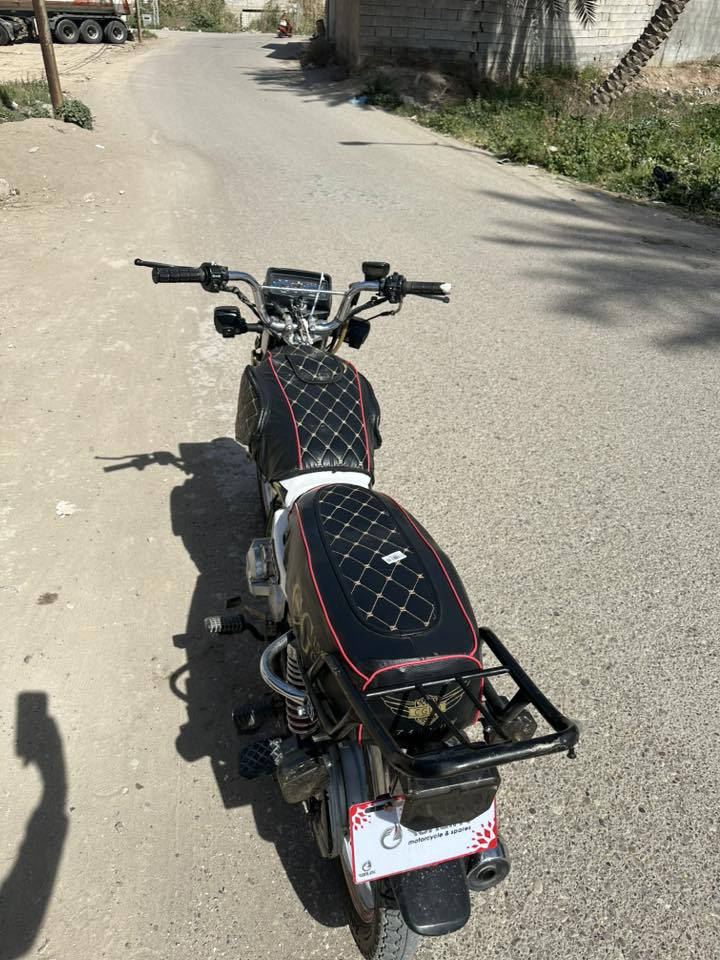 للبيع  دراجة سيفان  موديل 22 نضيفة وحلوة مثل مشوف بالصور وبخدمة الشراي 🤍  السعر 400 وبيها مجال     للتواصل  الاتصال :***********
