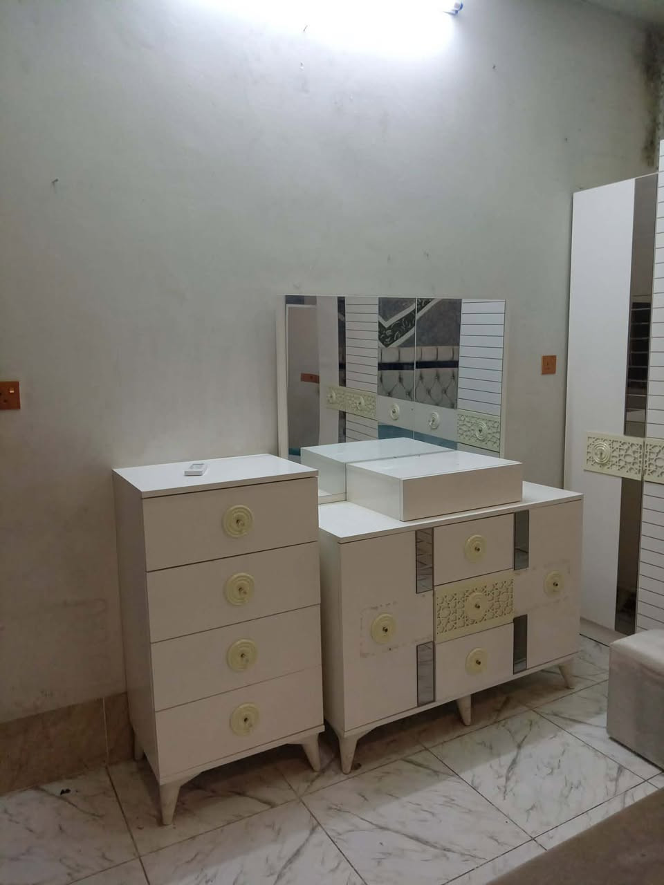 غرفة نوم تركيه نظيفه
للبيع ٩ قطع سعرها ٧٥٠ وبيها مجال


**إذا كنت صاحب هذا الإعلان وتريد حذفه لأي سبب، رجاءا أرسل رسالة إلى الدعم الفني**