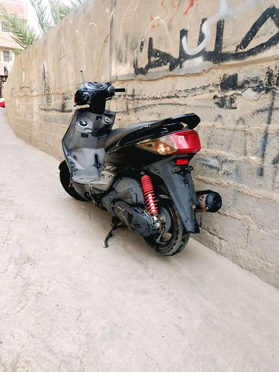 السلام عليكم دراجه سكنس فحل ياباني للبيع كفاله عامه ***********
