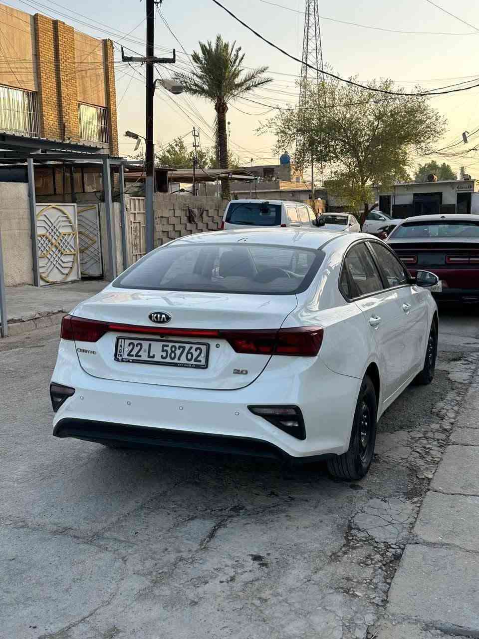 سيراتو موديل 2020 للبيع السياره نظيفه محرك 2000 كير at محرك دوش وارد خليجي ماشيه 150 بيها بارد فقط اي قطرة صبغ مابيها 
محرك وكير مكفولات تحويل ثاني يوم رقمها اربيل مكان السياره بغداد السعر 125ورقه لتعاملني بالتعليقات الشراي يراسلني واتساب لو يتصل ***********
