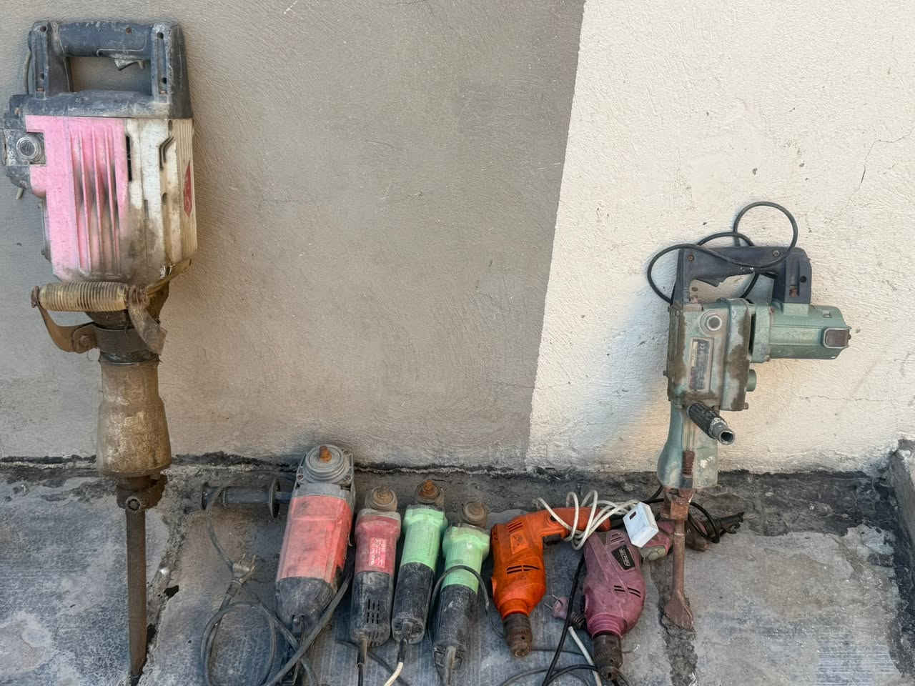 ***********
سلام عليكم غراض للبيع ديلات وكوسرات مكاني مدينة الصدر السعر شلع 125 الشراي يتصل
