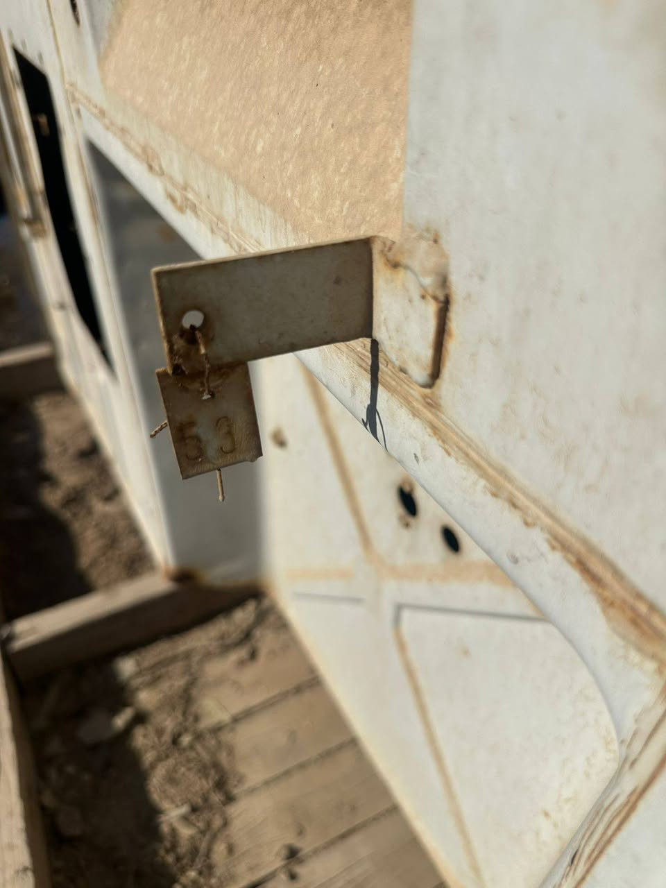 قمارة سكانيا ١١١واحد وثمانين بالخشب مامشتغلة***********
