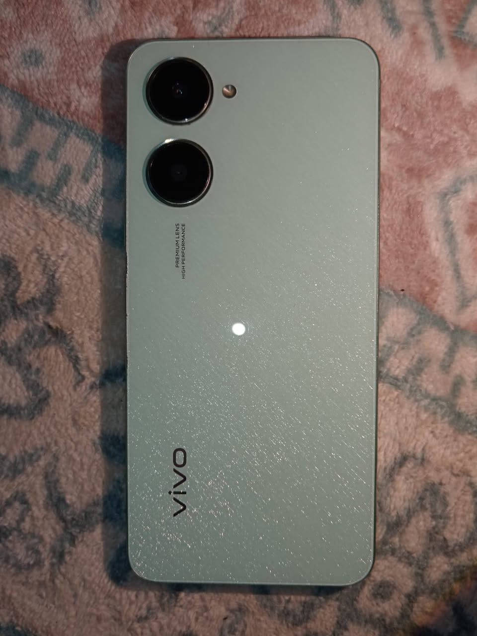 سلام عليكم 
جهاز vivo Y0
ذاكرة :-128
بطارية :-100
النضافة شوفت عينكم 99
شاشة :-6 ,30
كامرة سلسلة تجنن
السعر 250 بي مجال حك جيتك
رقمي ***********
