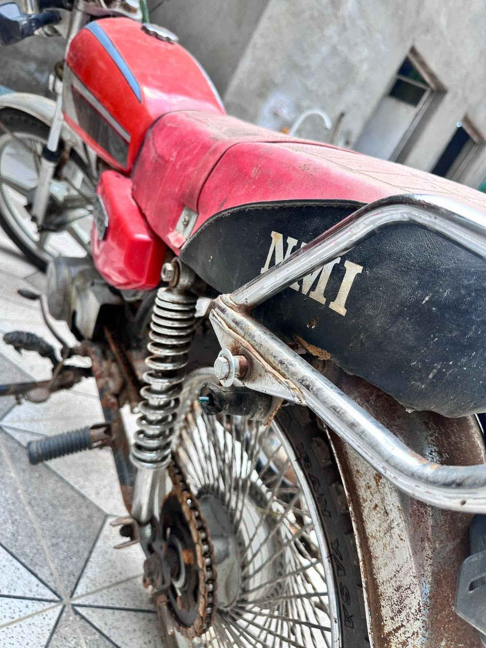 دراجه ايراني اربع كير مجفته ستوه
نظافه مثل بالصوره
موديل 2018
السعر 300  وبيه مجال
***********
