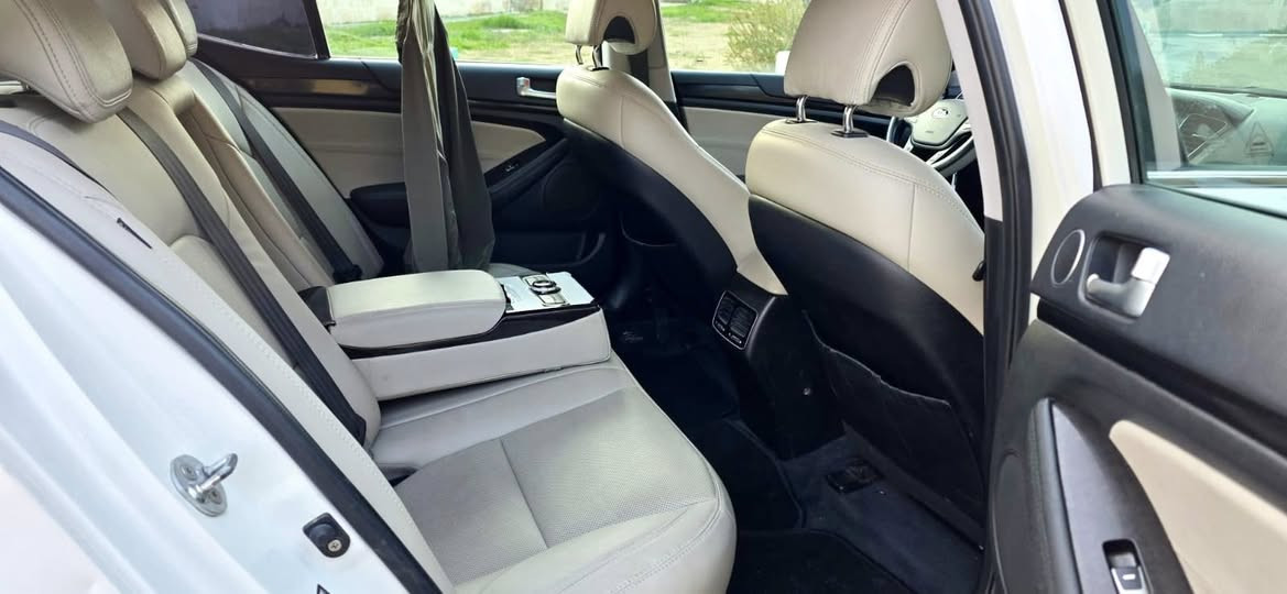 كادينزا 2014 🔺
فول vip داخل ملكي
كلين مابيها قطره صبغ
ماشيه 200 كم 
رقم اربيل
مكان السيارة الموصل
سعرها 156 وبيها مجال
بيع او مراوس
***********
