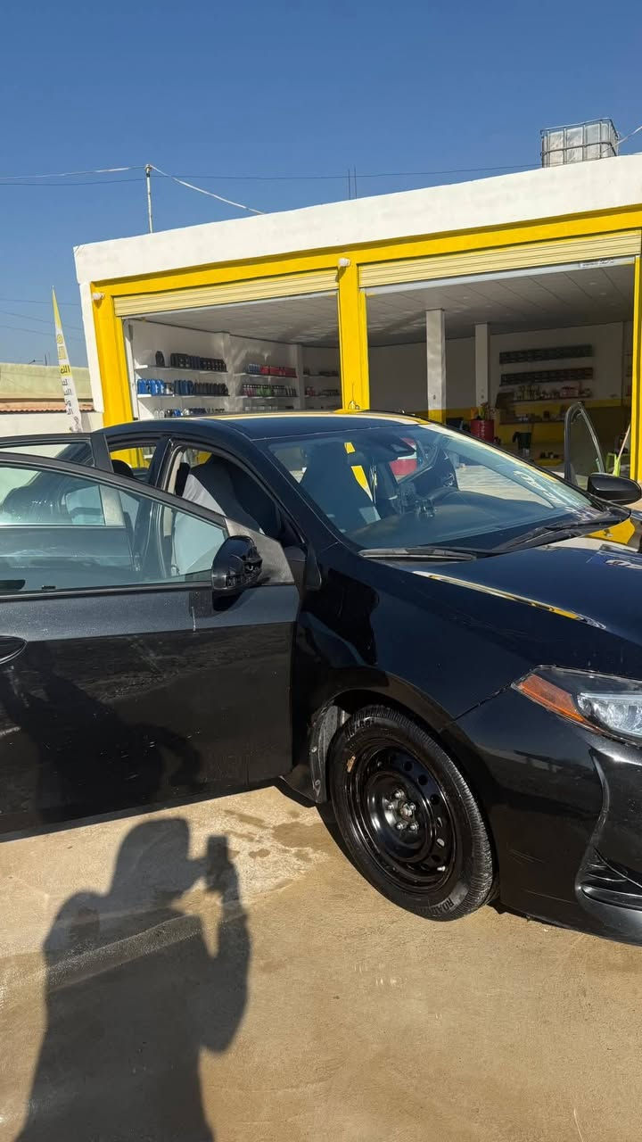 كورلا 17
الضرر قطعه وحده جاملغ وبيها الباب الخلفي مشخوط ما مصلح السياره كامله ماناقصها برغي 
صدر جديد 
كير ومحرك شرط 
تدفئه تبريد 
لايت زنون 
سنويه منتهيه الرقم القديم 

السونار مرفق معا الصور 
#السعر 128 وبيها مجال

الاتصال على الرقم 0782 483 7453
