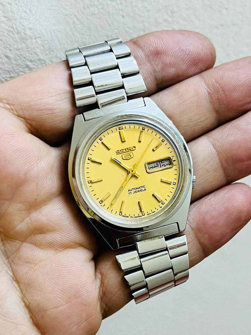 Vintage seiko 5 automatic Japon
calendrier arabe
38 mm
سيكو بتقويم عربي حالة ممتازة جدا 
الشحن متوفر بعد الأداء 
طنجة طنجة, طنجة أصيلة


**إذا كنت صاحب هذا الإعلان وتريد حذفه لأي سبب، رجاءا أرسل رسالة إلى الدعم الفني**