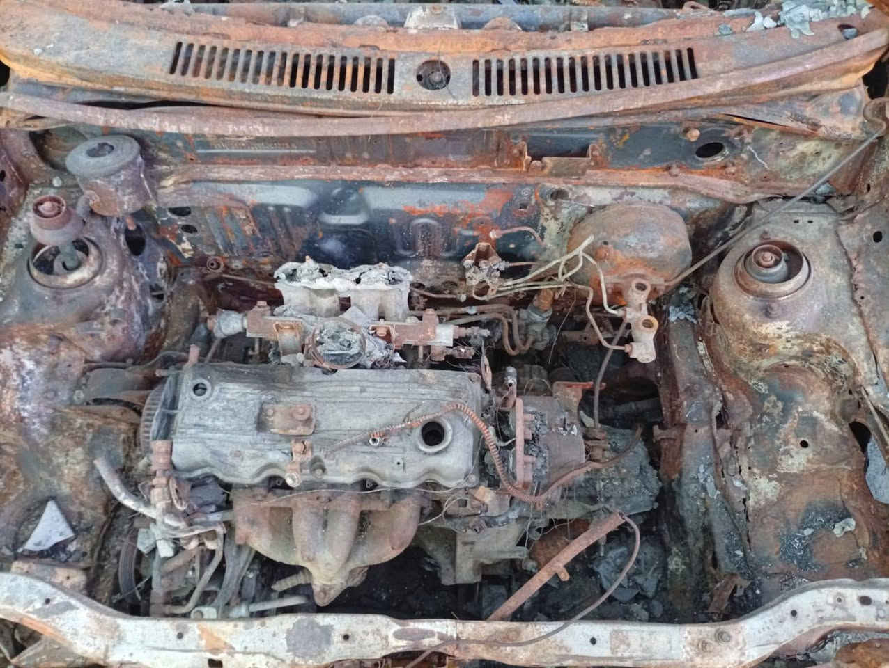 سلام عليكم اخوان عندي هاي سياره سايبه صفره  احتركت ونايمه ع كلبي  بيهه سنويه والرقم موجودات السنويه مو بسمي بسم الشركه مال سيارات والصراحه ماعرف ياهو يشتريهه ف كلت انشرهه هناه وعنوان البصره ابي الخصيب وهذه رقمي ***********
