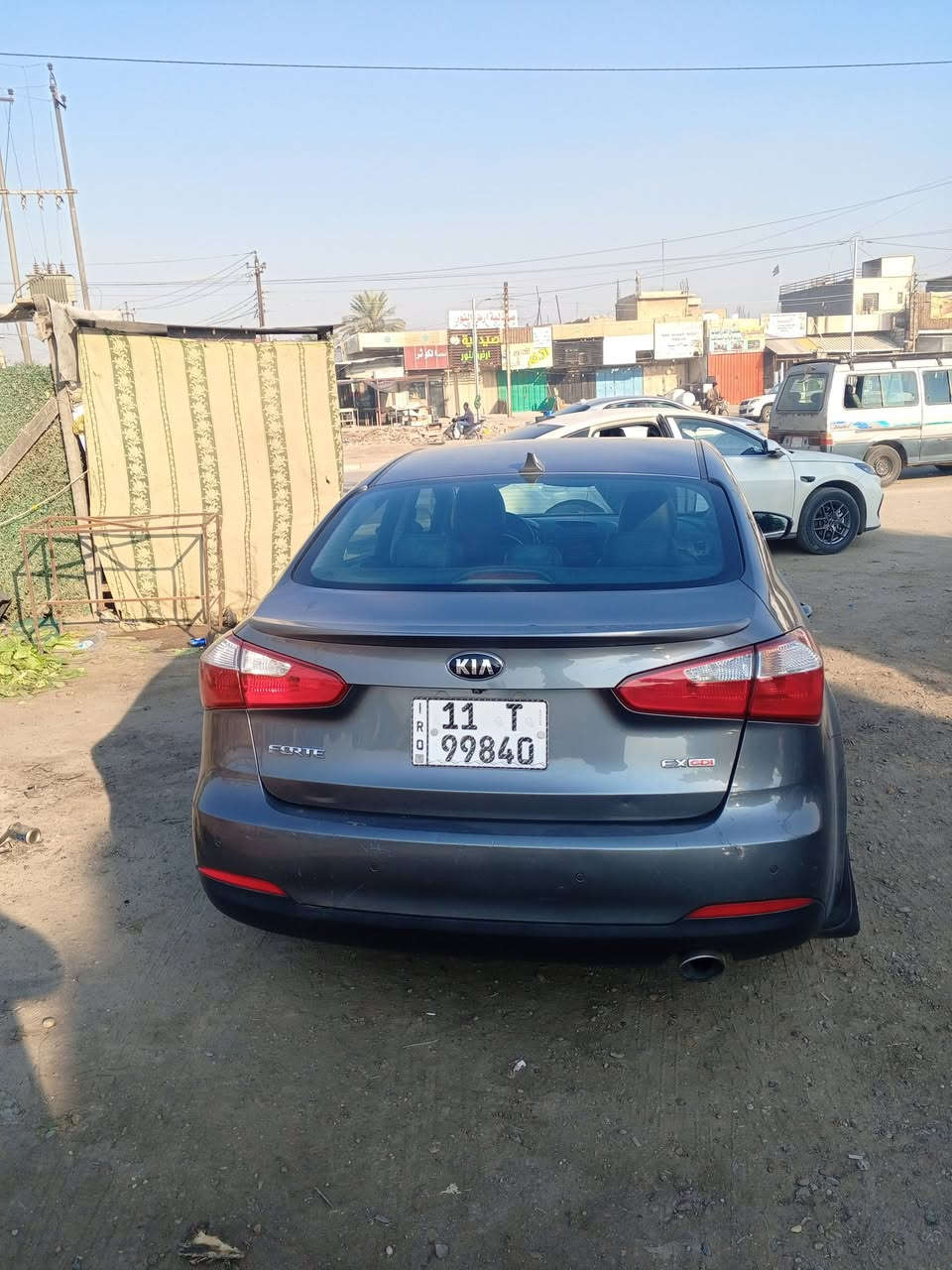 سلام عليكم فورتي17امريكي سيارة جاهزه داخل جلد نضيفه ميحتاجلها ولافلس السعر.118ورقه    العنوان بغداد ***********
