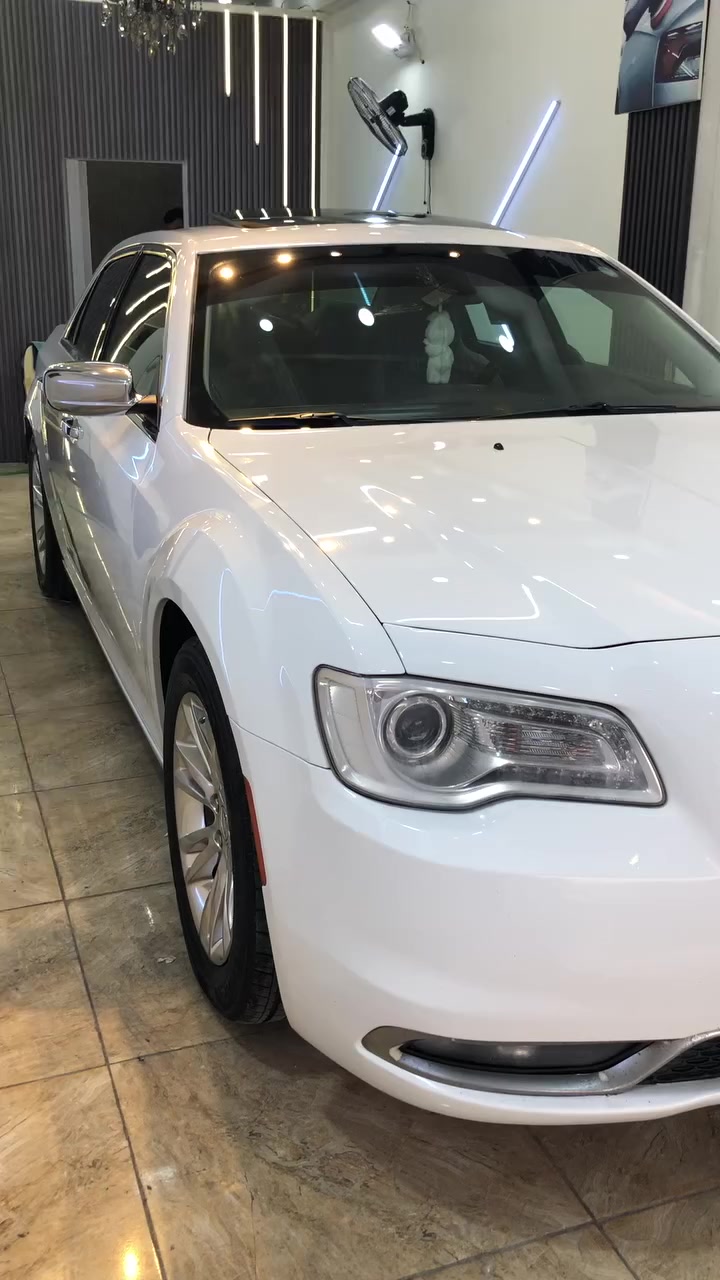 السلام عليكم للبيع اوباما 2019 C اربيل باسمي كفاله عامه حته من الشخط قطرة صبغ مابها فول موصفات للاخير مابيها اينقص شغل وطلع سياره ع بلاد كلشي بلادي كلش نضيفه وحلوه بعد احله من الصور تجي وشوف بعينك باسمي شرط التحويل ثاني يوم سنويه لل 2030ماراح اذكرلك المواصفات معروفه مواصفاتها فول سعر 295$ ورقه وللشراي خادم وسياره تستاهل هاذ حيل جديده هاتف ***********  تصال و واتساب موجود
