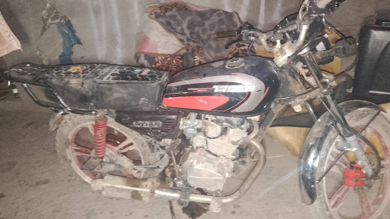 دراجه تفصيخ للبيع عده المكينه شتريد فصخ او اخذ رقم الهاتف ***********مكاني بغداد الكماليه قرب المشتل
