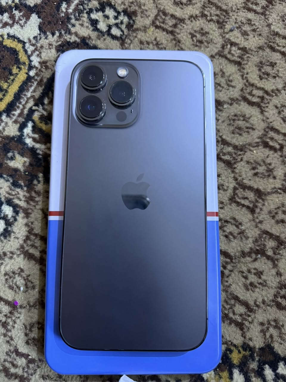 ايفون 13برو ماكس
ذاكره1000 
بطاريه🔋83
جهاز مبدل شاشه اصليه وين ماتريد تفحص  السعر 600 وبي مجال 
***********
