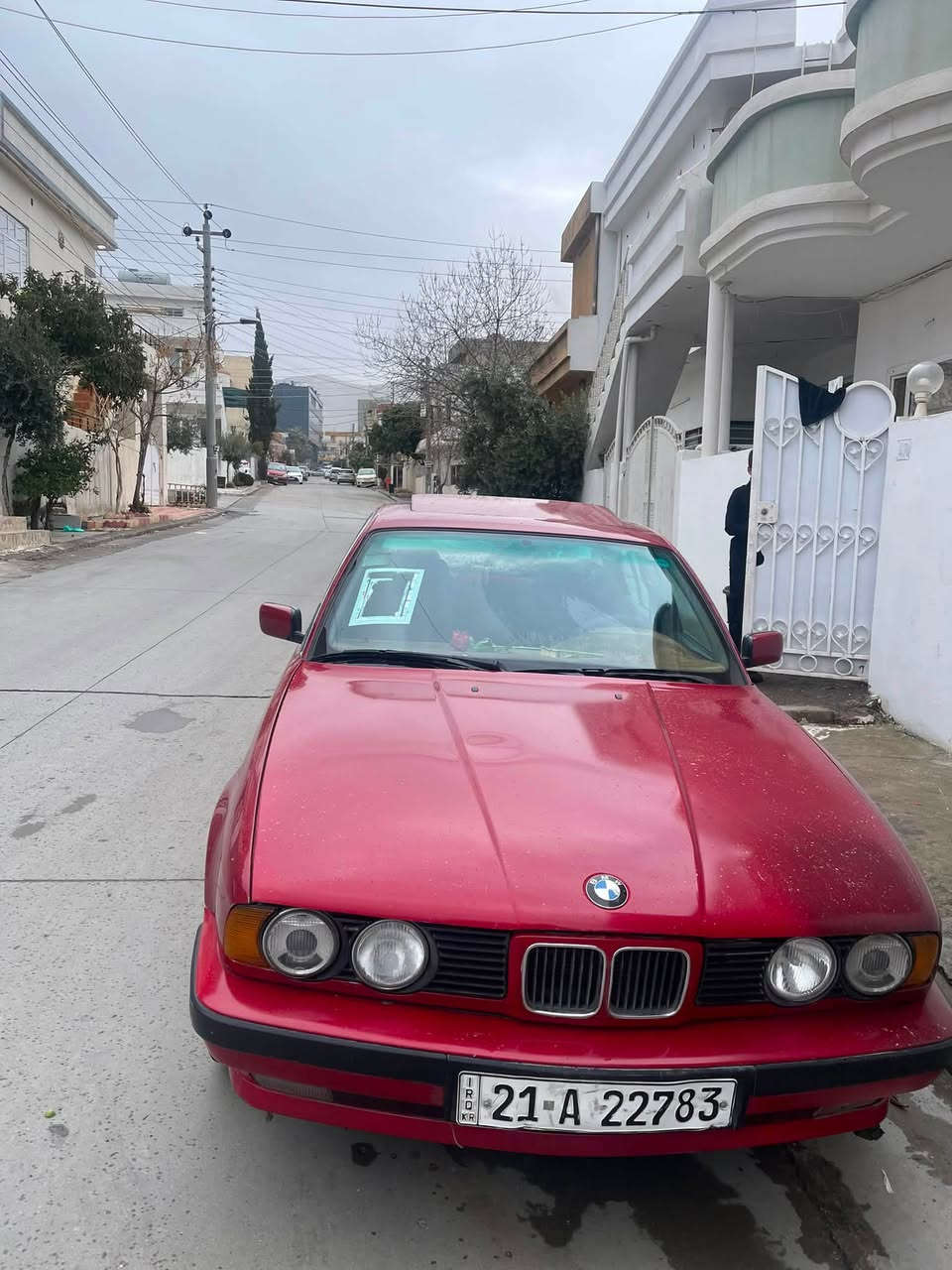 Bmw 520
گير عادي 
موديل 90
 ***********
