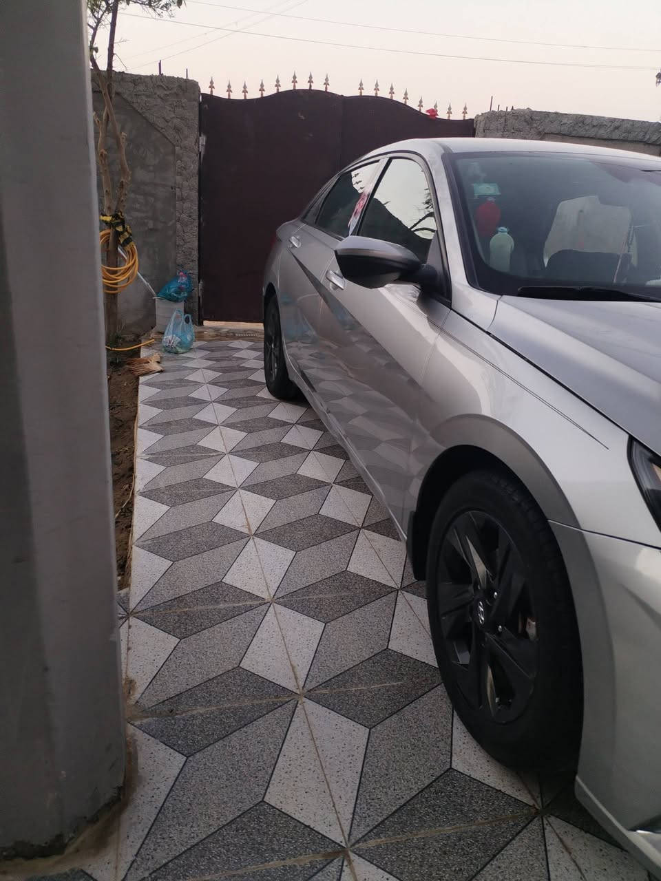 سلام عليكم النترا موديل ٢٠٢١ وارد امريكي حادث جاملغ وبنيد بدون دوخل مقوقين بقلها 8 تسهر وبلعراق بي حادث جاملغ لخلفي وسياره خير من الله محرك كيره كمالي عامه 130 لسعر ***********
