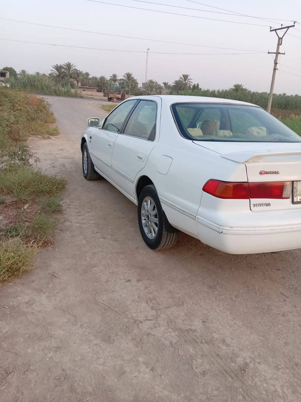 السلام عليكم كامري للبيع موديل 2004.محرك v6  السياره 
بيهه جامرلغ تعديل و مصبوغه عام للجماليه فقط  خير من الله محرك كير كهربائيات كله شغال بس صدر تعبان يعني نص عمر مكان السياره ديالئ
السعر (75)وبيهه مجال
للاستفسار اتصل ***********
