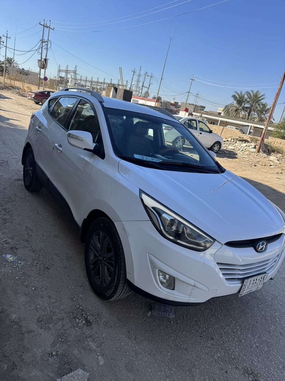 السلام عليكم توسان 2014 خليجيه 
رقم بابل مكينه 2000
السياره حلوه وجاهزه وسونارها موضح بلصور 
فقط شبر صبغ بلجنطه 
السعر 145 وبيها مجال بسيط 
ومكانها كربلاء طويريج  ***********
