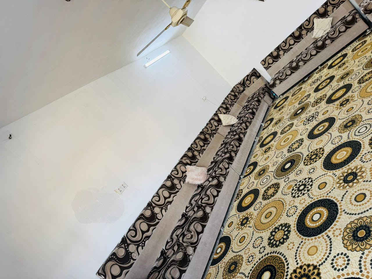 ديوان عدد اثنين للبيع ،،درجه أولى ***********،،،حياكم الله
