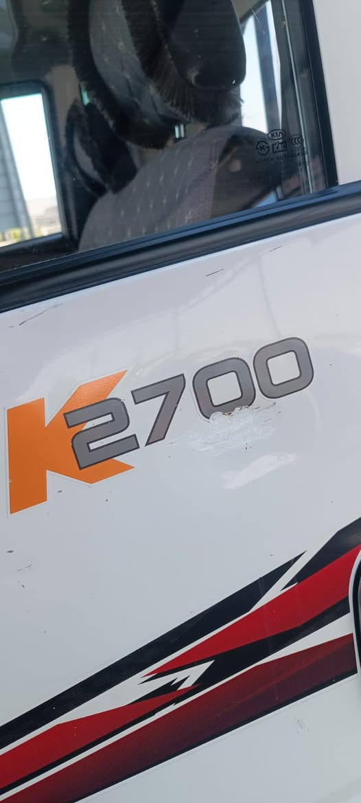 مكلف بنشر 🚗 للبيع – كيا حمل 25
- السيارة 2700

- السيارة حلوة ماشية ٧١ الف حقيقي 

- بيها بارد بسيط بجهة باب السايق، موضح بالصورة.

- رقم بغداد.

- السعر: 165 ورقة 

📞 للاستفسار: ***********

