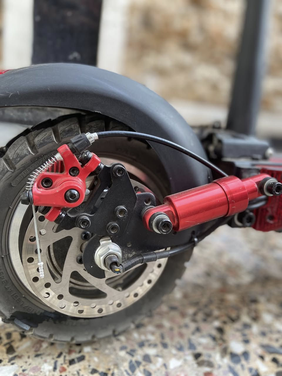 سكوتر للبيع سكوتر فول الفول بطاريات ليثيوم الشحنه الوحده تمشي45كيلو السعر350الف وبيها مجال عنواني بغداد السيديه للاستفسار***********وتساب
