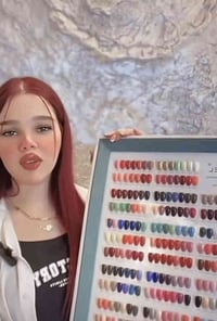 مرحبا نريد عامله اكرلك اضافر براتب شهري المركز سمارة للشعر الطبيعي الأ...