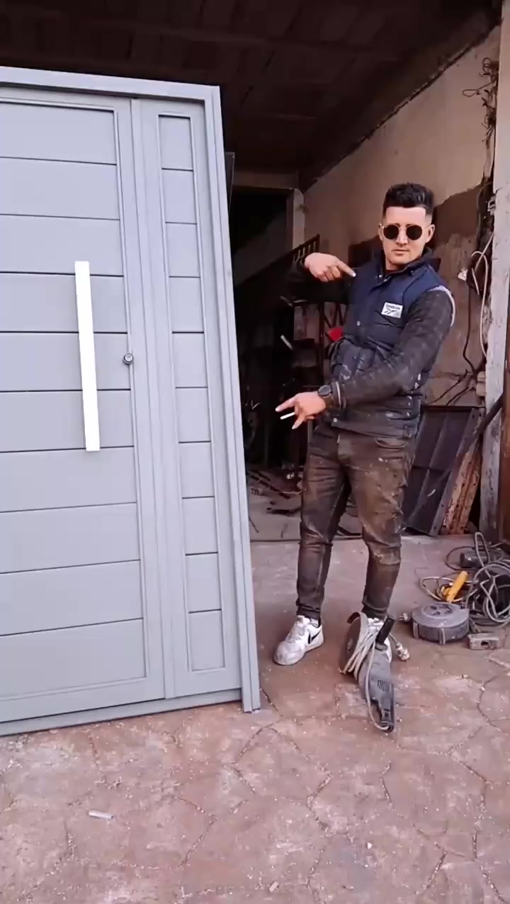 نختص في تصميم وصناعة جميع أعمال الحديد والديكور باحترافية عالية وجودة مضمونة.
نُحوّل أفكاركم إلى تصاميم حديد عصرية ومميزة.
📍 Faycal ميتال ديزاين


**إذا كنت صاحب هذا الإعلان وتريد حذفه لأي سبب، رجاءا أرسل رسالة إلى الدعم الفني**