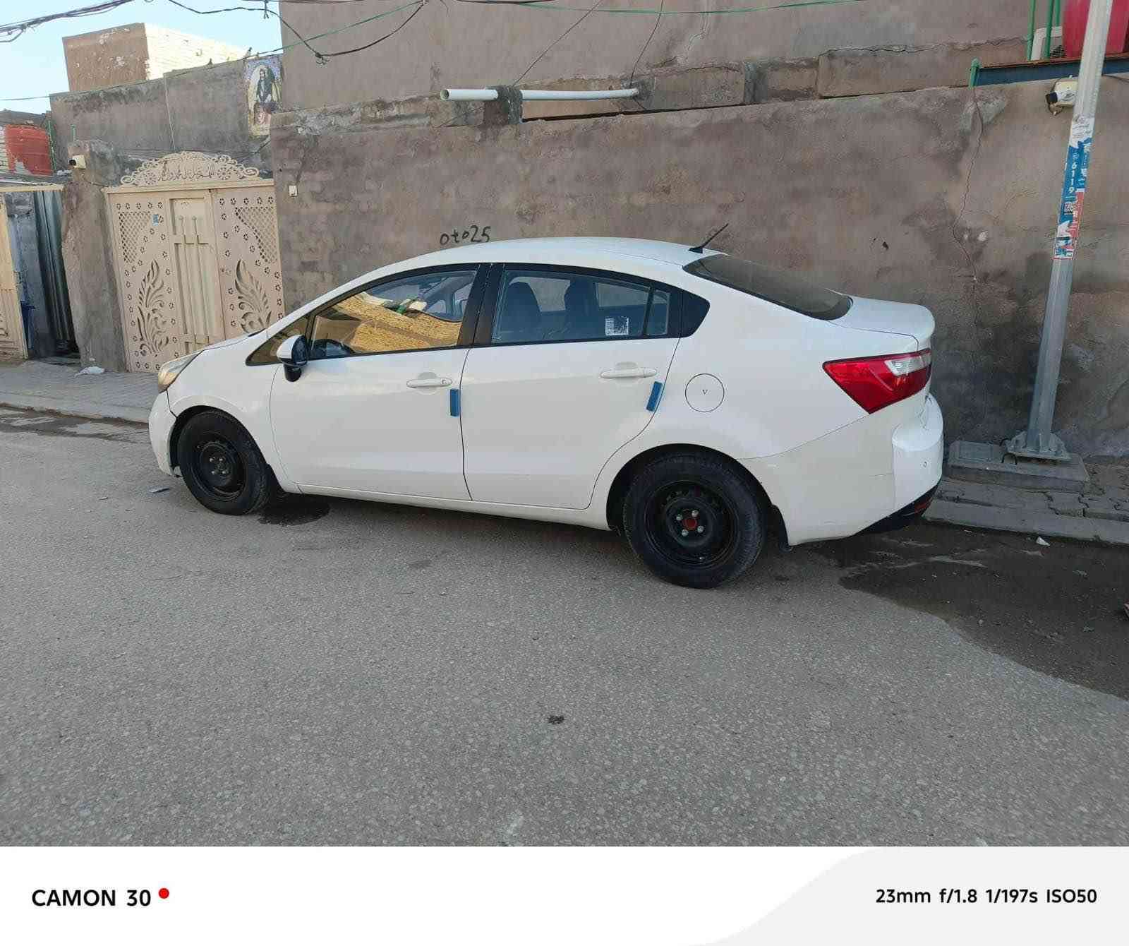 السلام عليكم 
كيا ريو خليجي ٢٠١٤ بأسمي مكفولة عدا بارد بالجاملغ اليمين الامامي . تبريد تدفئة كهربائيات كير مكينة كله مكفول 
المكان  النجف 
الاستفسار : *********** Singapore
