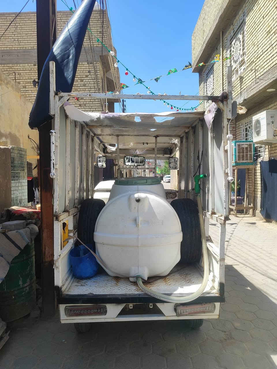 سلام عليكم شباب ستوته البيع امتيار رقم اسود بدن، راعي مكاتب شارع محرك بي خيط بخار بدايهه فقط بركبه لحيم قليل وشاصي كله مكفول من خياس ومن لحيم محرك نضيف مديل 10.ضفيره جديده باتري جديد كهربائية شغاله كلهه كلهه جديد مكاني نجف حي النصار سعر 650 قفل ***********
