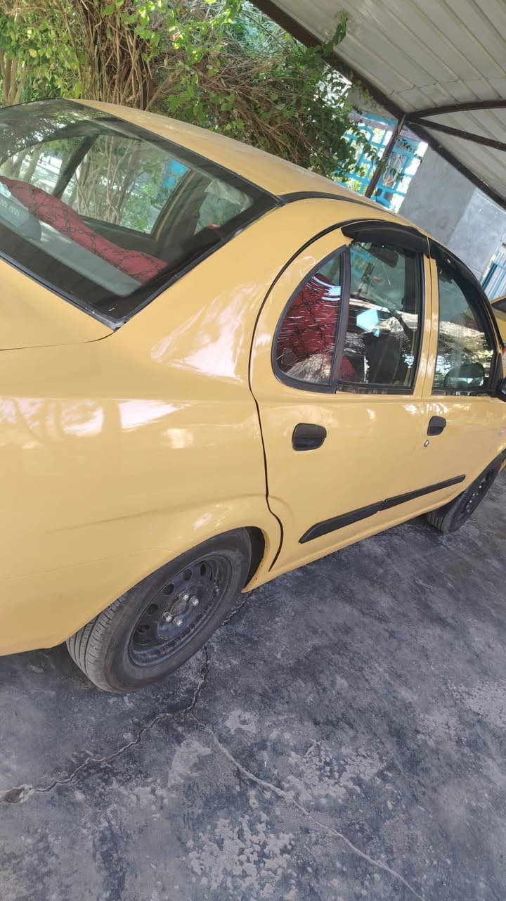 السلام عليكم طيبة ٢٠١٥ سنوية لل٣٣ بيها ضربة بالجنطة مصبوغة صبغ عام  سيارة مكفولة كير ومحرك درشمة جديدة مكفولة من كلشي للشارع كبل *********** العنوان بغداد ابو غريب
