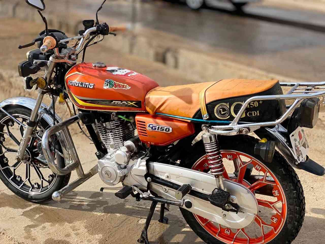 للبيع موطور ايراني موديل 24
محرك مجفت جديد وياه اوراق جاهز من كلشي 
سعره 600 وبي مجال العنوان / حديثة حي العسكري لتواصل ***********
