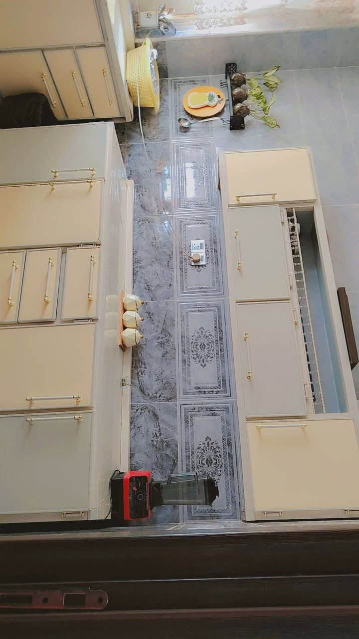 كاونتر للبيع اخو الجديد سبب البيع تغيير ديكور
ماخذي قبل 8 اشهر ب 650

وهسه ب250 وبالعافيه ع الي ياخذه 
للاستفسار الاتصال ع الرقم 
***********
