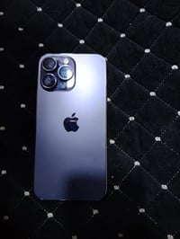 آيفون ١٤ برو ماكس • بطارية ٨٥٪ • ضربة بالشاشة