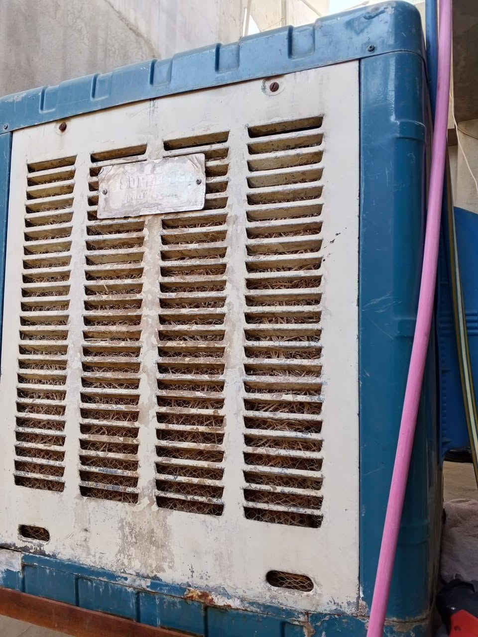 مبردة سوبر للبيع مابي اي عيب بل شرط سعرها 100وبي مجال هم تفضلوا على واتساب ***********
