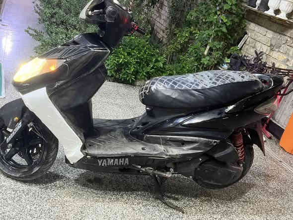 دراجه سكنس فحل نوزل برغي ممفتوح بيها للبيع العنوان بغداد السعر ٦٠٠ وبيها مجال رقم ***********
