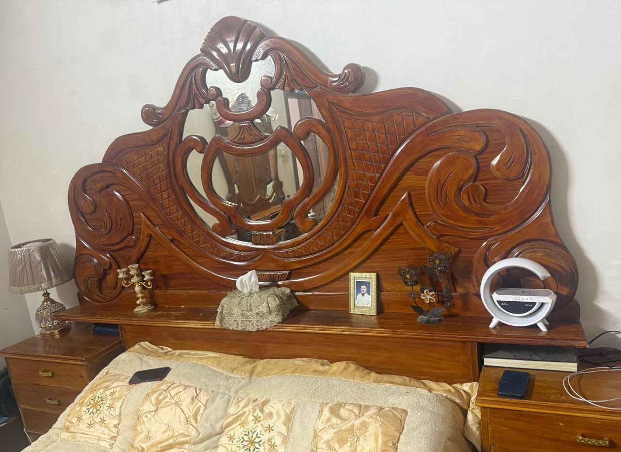 غرفة نوم نفرين خشب صاج عراقي
٦ أبواب مع الملحق
مكونه من ٦ قطع
مكاني حي الجهاد
السعر ٦٥٠ وبيها مجال
للاستفسار الاتصال على الرقم *********** واتساب
