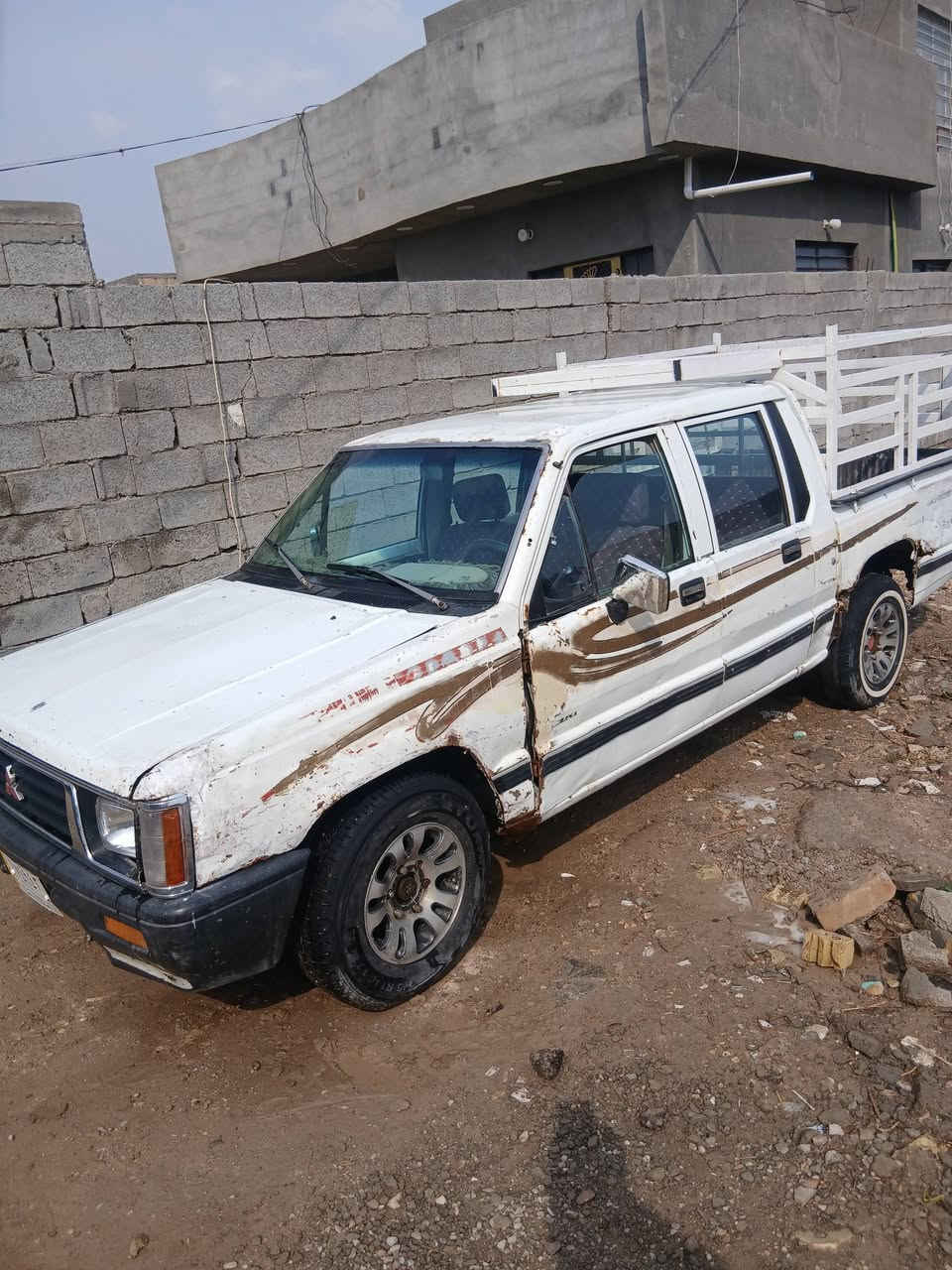 سلام عليكم البيع سياره محرك وكير وشاصي مكفولات وتحويل ثني يوم رقم بغداد ***********
