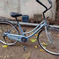 شقق الخضراء • بايسكلات مستعملة • ماكينة معطلة