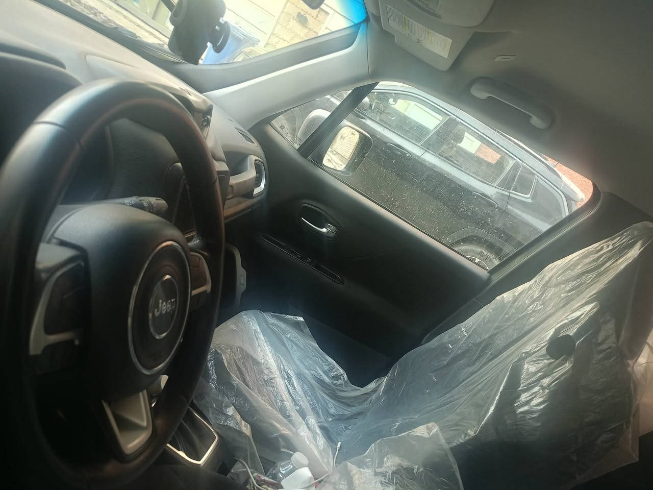 السلام عليكم
جيب رنكيد موديل 2021 
اربع قطع صبغ ابيع مصبوغه عام
رقم اربيل الدولي باسم شركة يعني امن وامان اجي وياك لحد شركه وتكعد وياه تريد تحويل تريد وكاله تريد ابقى وياك لمن تتحول اني حاضر  
السياره ماشيه 25 الف فقط حقيقي 
دفع رباعي اربع مودات 
محرك 2400
مانع انزلاق
تحديد مسار 
مري كهرباء حساسات
رادار 
بارك كهرباء
كهربائيات كلها شغاله بلاد فول 
تدفئة تبريد شغال 
تشغيل عن بعد بصمه 
كامله 
السياره نظيفه كشنات دواخل كله نظيف جديد 
موديل 21 ومماشيه هواي 
سعرها 97 ورقه وبيها مجال بسيط للطيبين 
مكانها حي البنوك 
رقم ***********
