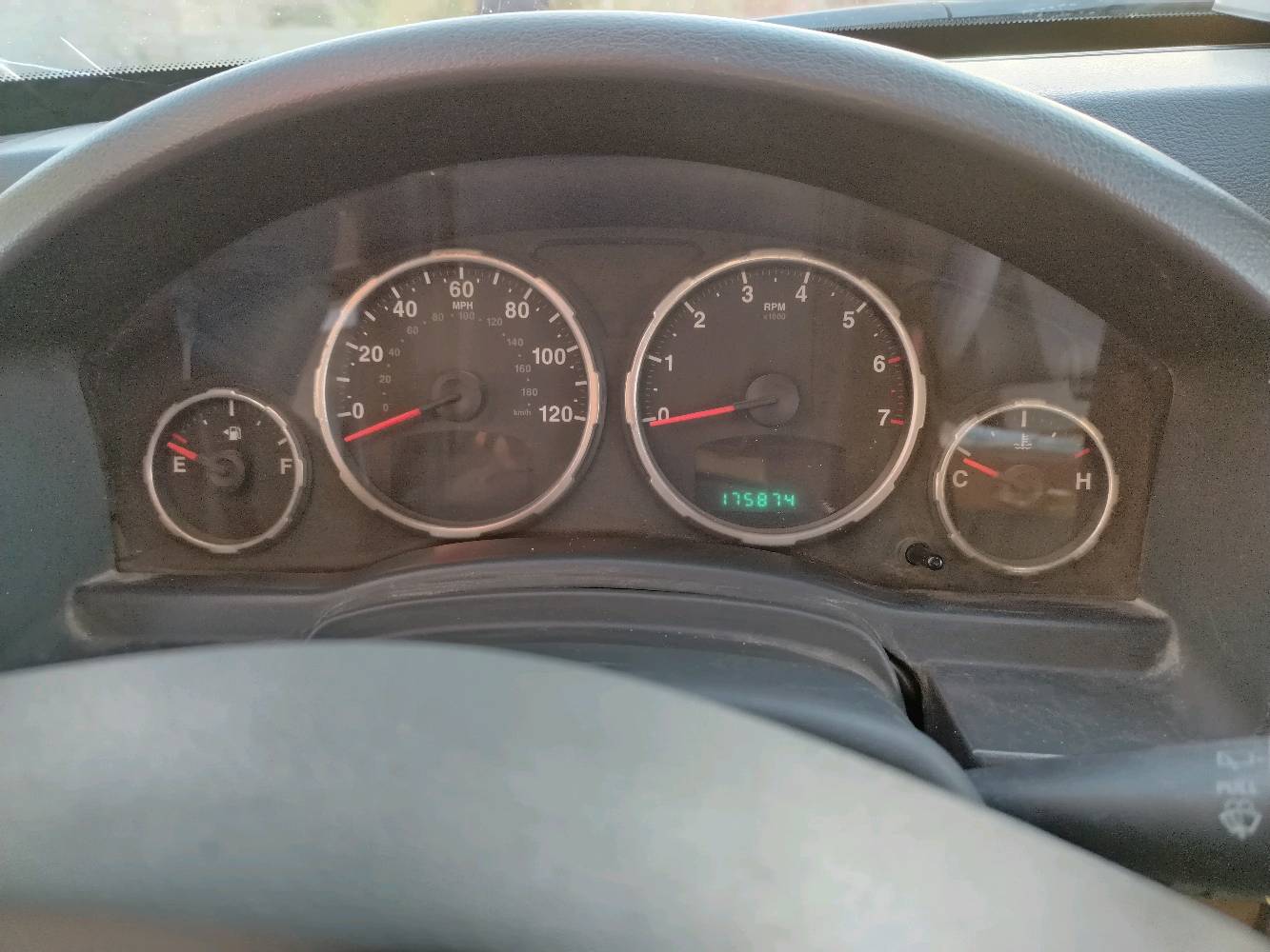 جيب لبتري أمريكى عالية
2008
مكفول من الصبغ وياها سونار 
محرك وكير فول
بيها خسفه من واردها الأمريكي مبين بالصورة
لد كاشف  500 متر بعرض 50
كامرة
حساسات
مانع انزلاق
مانع تدحرج
7 راكب
درع جانبي
وقمارة المنيوم دبل
تخم تأيرات جديد صار سبوع من شادهن
محرك 3700
6
لوكير 
دفع رباعي
4×4
لون رصاصي غير محدود
مشروع وطني
سنوية لحد 27 
رقم بغداد  أ
مميز 4 أرقام 
مشروع وطني 
باسمي ثاني يوم أحول 

السعر92ورقة
كافة الغرامات عليه
رقمي واتساب
***********