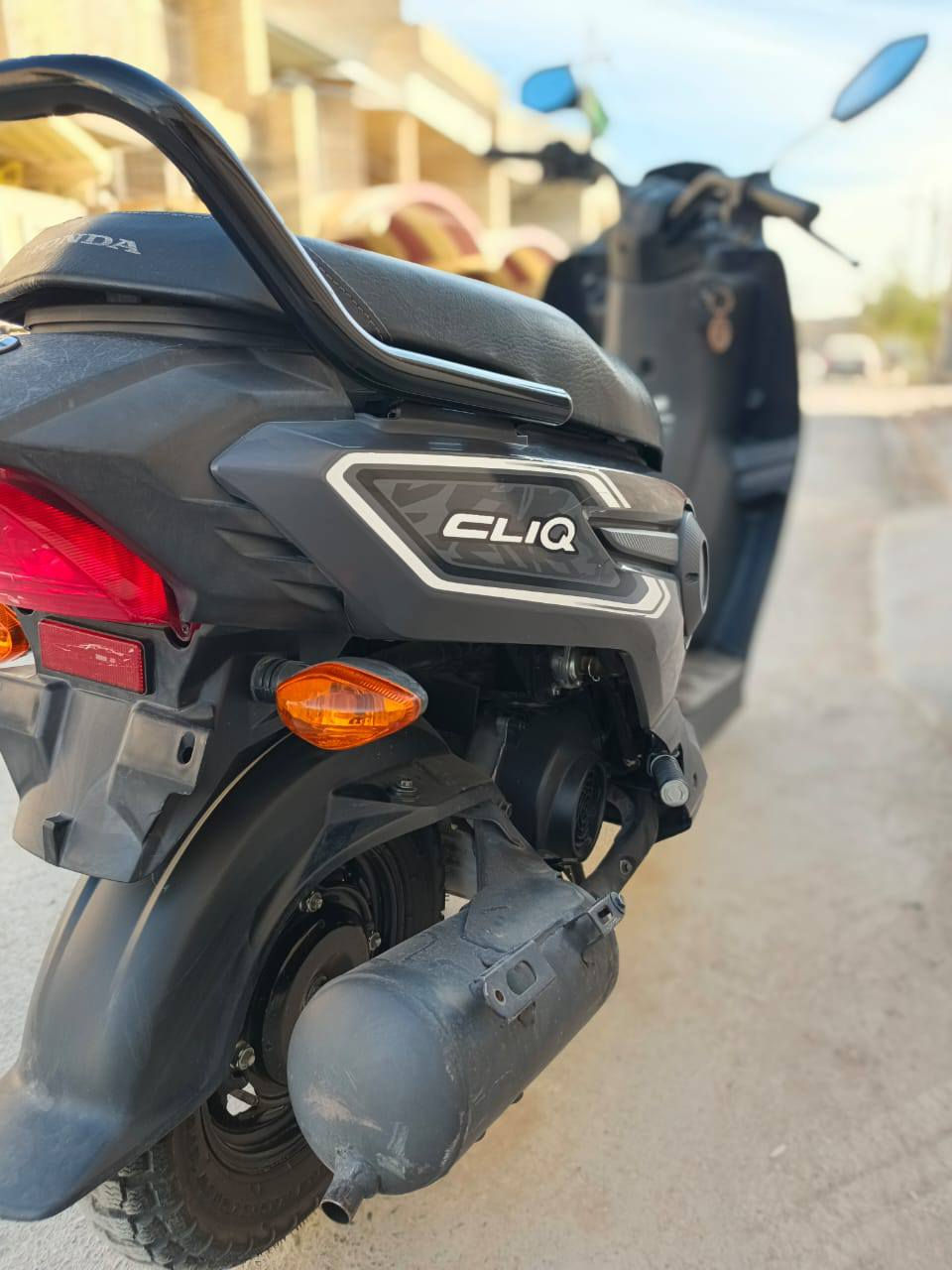 دراجة جديدة كلش ماشية شي قليل السعر مليون وربع وبيها مكاني الدورة ابودشير
***********
