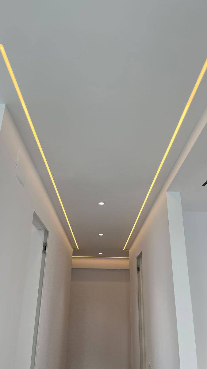 ***********
واتساب
سعر متر ٣٠
كرسته وعمل 
جبس صبغ جوتن
