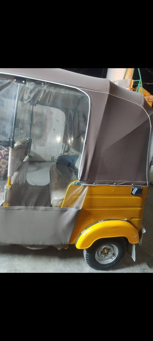 السلام عليكم حبايب تكتك موديل 20 للبيع رقم وسنوية مكاني كربلاء حي العامل 
رقم الهاتف: ***********
