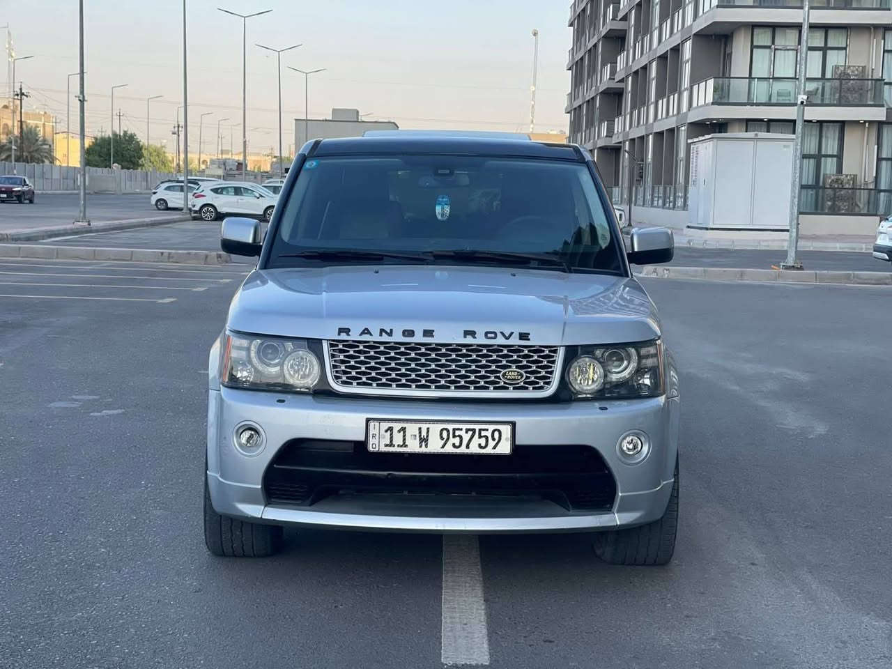 السلام عليكم
رانج روڤر سبورت موديل 2011 رقم بغداد انكليزي سنوية بسمي ثاني يوم احولك سياره بيه هزه يعني ماتحتاج سياره بل مداور محرك ٨ سلندر بلادي بدون سوبر المرغوب فول واحد على واحد  سياره فوله الاخير كير محرك مكفولات حداديه وتايرات جديد بدون ناقص سياره جاهزة سعر 150 
مكان سياره حله
*********** تصال او واتساب
*********** اتصال او واتساب
